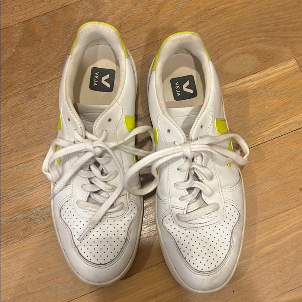 Vejas Sneakers